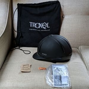 Tricep riding helmet NWT